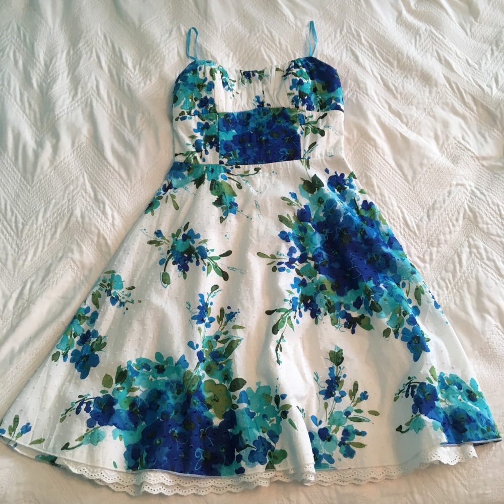 Floral summer dress size 9